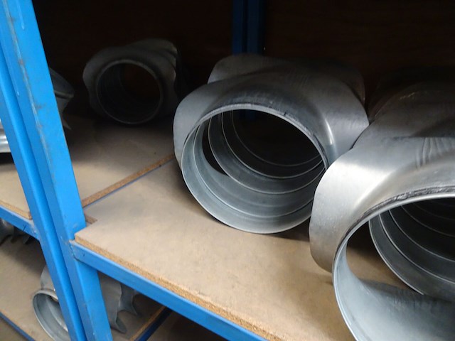 Grote partij diverse metalen koppelstukken - afbeelding 14 van  17