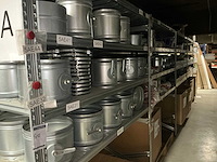 Grote partij diverse onderdelen en accessoires voor ventilatiesysteem - afbeelding 1 van  12