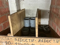 Grote partij diverse pvc koppelstukken - afbeelding 2 van  43