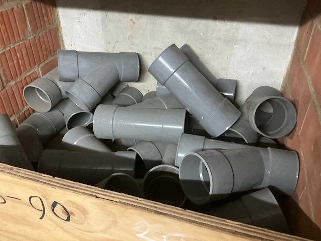 Grote partij diverse pvc koppelstukken - afbeelding 9 van  43