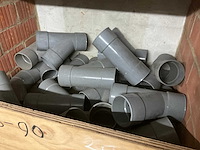 Grote partij diverse pvc koppelstukken - afbeelding 9 van  43