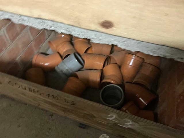 Grote partij diverse pvc koppelstukken - afbeelding 17 van  43