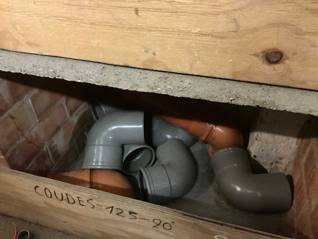 Grote partij diverse pvc koppelstukken - afbeelding 28 van  43