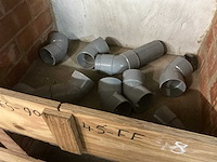 Grote partij diverse pvc koppelstukken - afbeelding 29 van  43