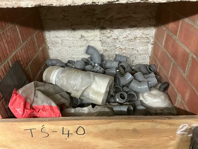 Grote partij diverse pvc koppelstukken - afbeelding 23 van  43