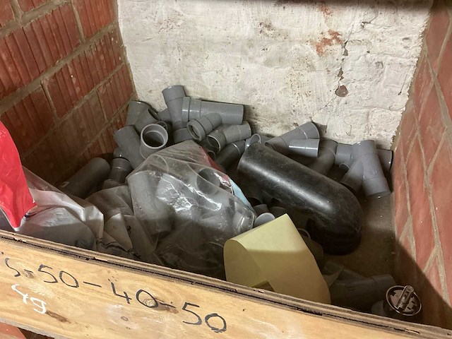 Grote partij diverse pvc koppelstukken - afbeelding 40 van  43