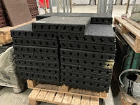 Grote partij diverse rubberen tegels - afbeelding 3 van  10