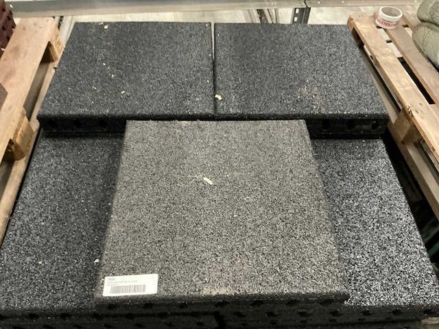 Grote partij diverse rubberen tegels - afbeelding 5 van  10