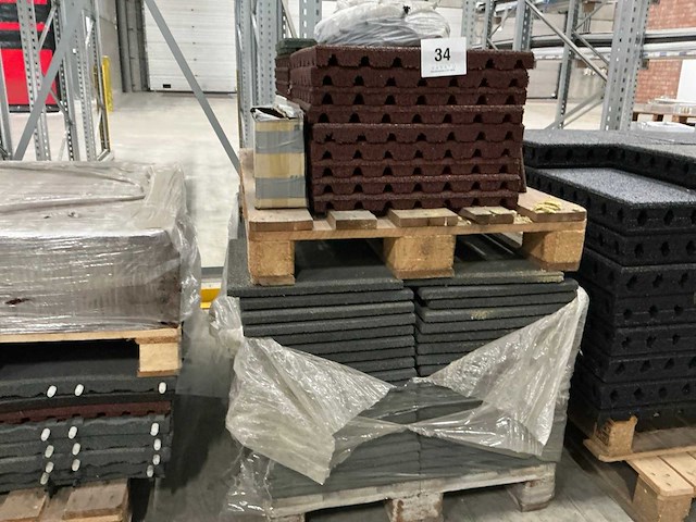 Grote partij diverse rubberen tegels - afbeelding 6 van  10