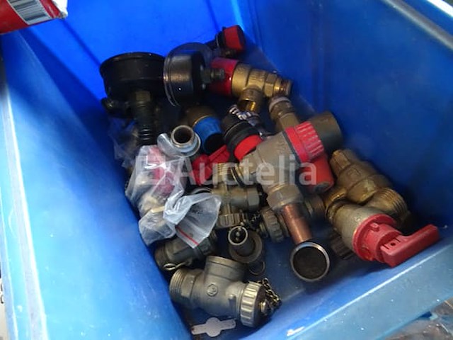 Grote partij diverse sanitairsaccessoires - afbeelding 4 van  15