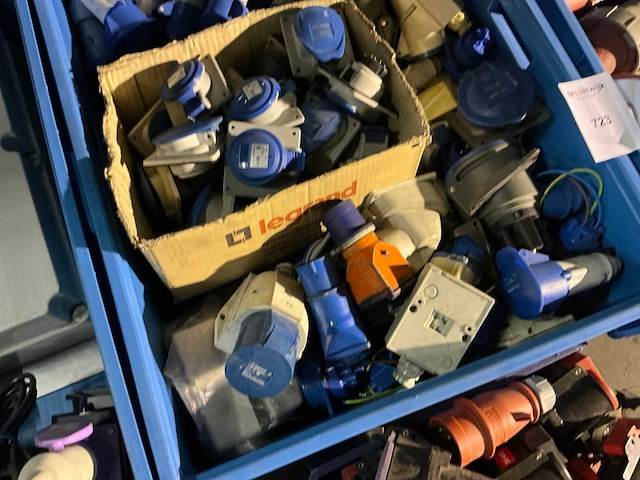 Grote partij diverse stekkers - afbeelding 7 van  9