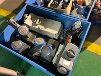 Grote partij diverse stekkers - afbeelding 9 van  9