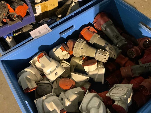 Grote partij diverse stekkers - afbeelding 4 van  9