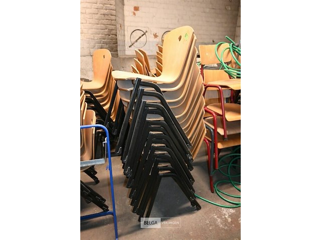 Grote partij diverse stoelen - afbeelding 4 van  8