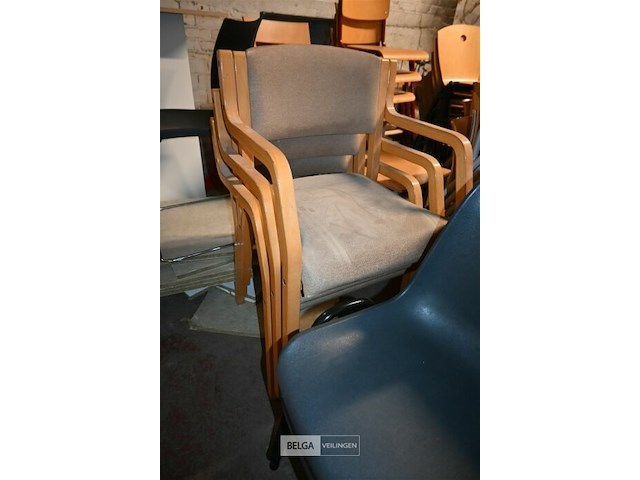 Grote partij diverse stoelen - afbeelding 7 van  8