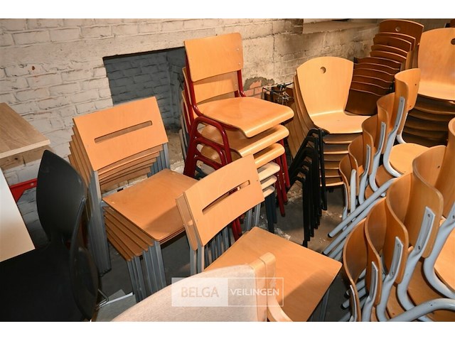 Grote partij diverse stoelen - afbeelding 8 van  8