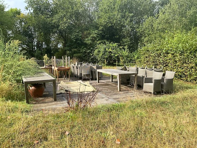 Grote partij diverse tuinmeubelen - afbeelding 1 van  5