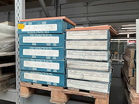 Grote partij diverse vloer/wandtegels - afbeelding 12 van  32