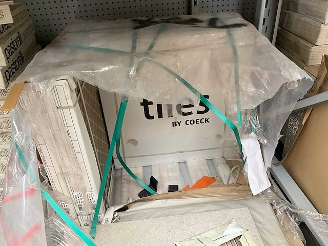 Grote partij diverse vloer/wandtegels - afbeelding 32 van  32