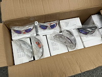 Grote partij diverse zonnebrillen (ca. 500x) - afbeelding 2 van  3