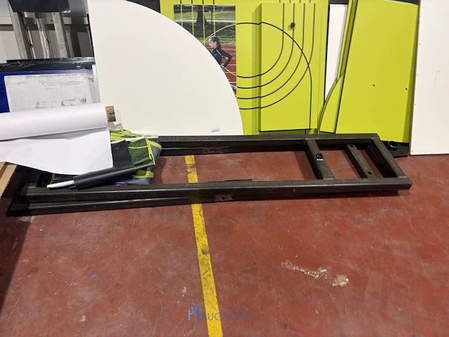 Grote partij diversen met metalen en winkelinrichting - afbeelding 5 van  26