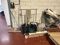 Grote partij diversen met metalen en winkelinrichting - afbeelding 14 van  26