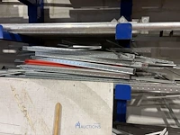 Grote partij diversen met metalen en winkelinrichting - afbeelding 19 van  26