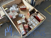 Grote partij diversen - afbeelding 15 van  43