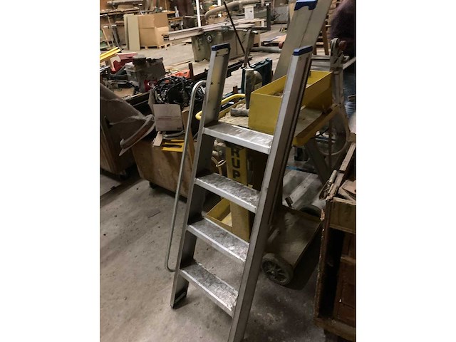 Grote partij doe-het-zelf werkgerief - afbeelding 6 van  24