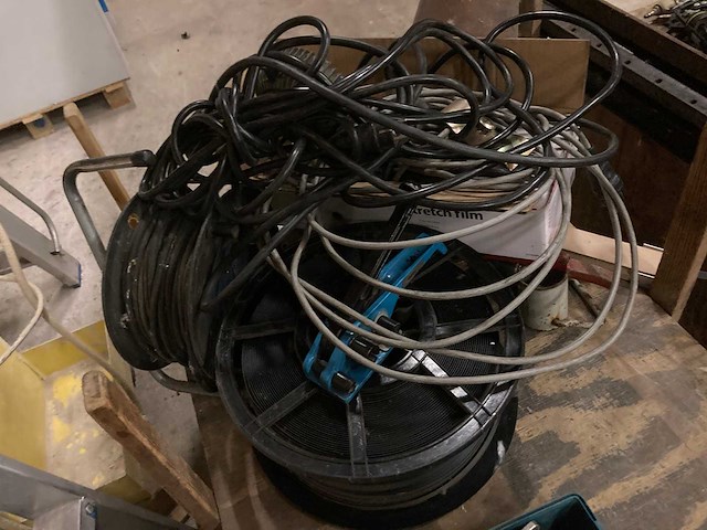 Grote partij doe-het-zelf werkgerief - afbeelding 23 van  24