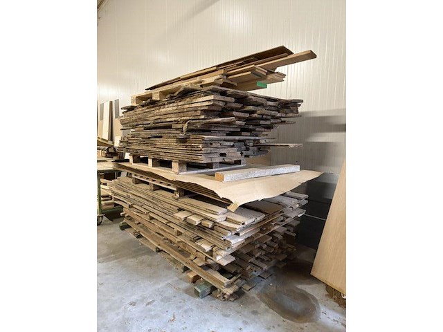 Grote partij (eik-)hout - planken, latten, profielen, plaatmateriaal - afbeelding 4 van  44