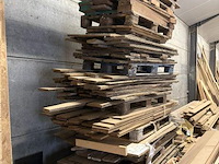Grote partij (eik-)hout - planken, latten, profielen, plaatmateriaal - afbeelding 7 van  44