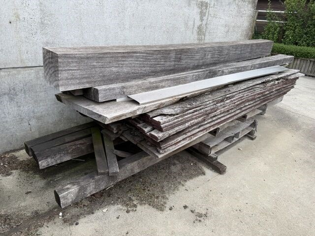 Grote partij (eik-)hout - planken, latten, profielen, plaatmateriaal - afbeelding 1 van  44