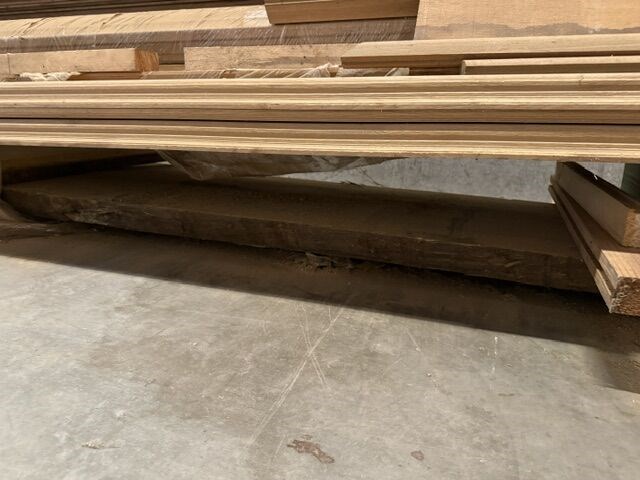 Grote partij (eik-)hout - planken, latten, profielen, plaatmateriaal - afbeelding 16 van  44