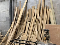 Grote partij (eik-)hout - planken, latten, profielen, plaatmateriaal - afbeelding 18 van  44