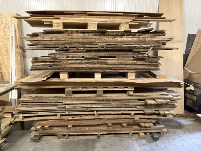 Grote partij (eik-)hout - planken, latten, profielen, plaatmateriaal - afbeelding 12 van  44