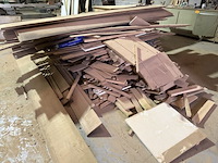 Grote partij (eik-)hout - planken, latten, profielen, plaatmateriaal - afbeelding 29 van  44