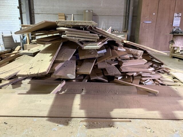 Grote partij (eik-)hout - planken, latten, profielen, plaatmateriaal - afbeelding 30 van  44