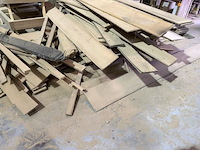 Grote partij (eik-)hout - planken, latten, profielen, plaatmateriaal - afbeelding 31 van  44