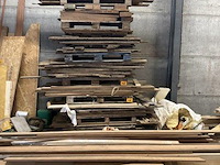 Grote partij (eik-)hout - planken, latten, profielen, plaatmateriaal - afbeelding 23 van  44