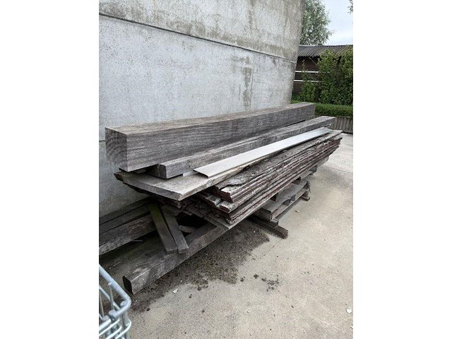 Grote partij (eik-)hout - planken, latten, profielen, plaatmateriaal - afbeelding 37 van  44