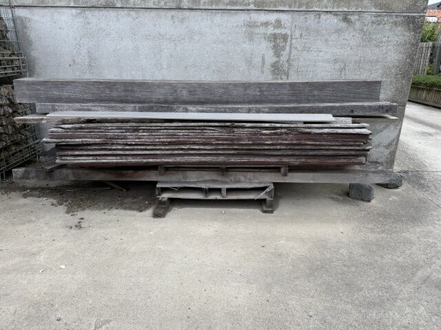 Grote partij (eik-)hout - planken, latten, profielen, plaatmateriaal - afbeelding 38 van  44