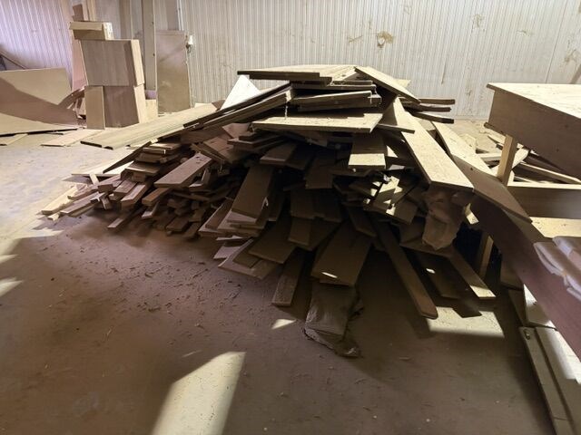 Grote partij (eik-)hout - planken, latten, profielen, plaatmateriaal - afbeelding 40 van  44