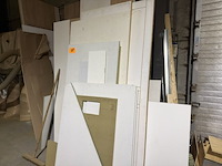 Grote partij (eik-)hout - planken, latten, profielen, plaatmateriaal - afbeelding 41 van  44