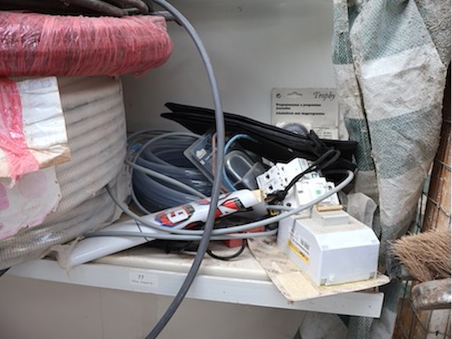 Grote partij electriciteit - afbeelding 2 van  10