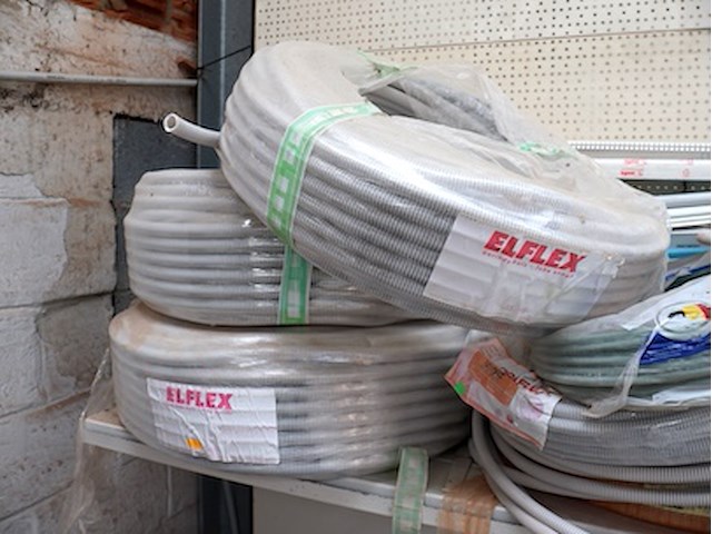 Grote partij electriciteit - afbeelding 3 van  10