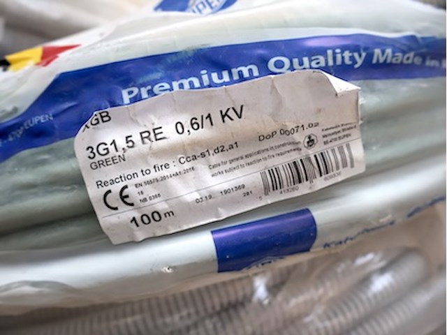 Grote partij electriciteit - afbeelding 6 van  10