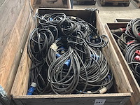 Grote partij electro kabel met stekkers - afbeelding 1 van  2