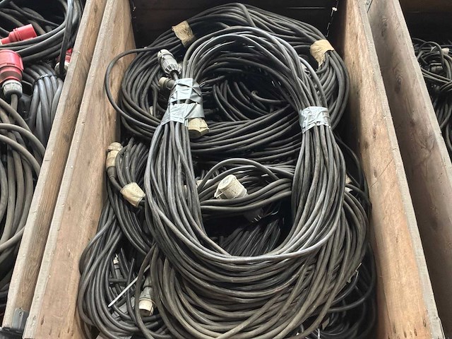 Grote partij electro kabel met stekkers - afbeelding 4 van  4