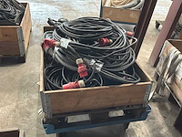 Grote partij electro kabel met stekkers - afbeelding 1 van  1